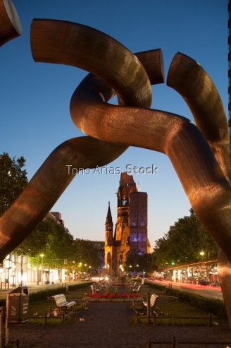 Berlin Escultura de Chillida Kurfürstendamm Berlín Alemania