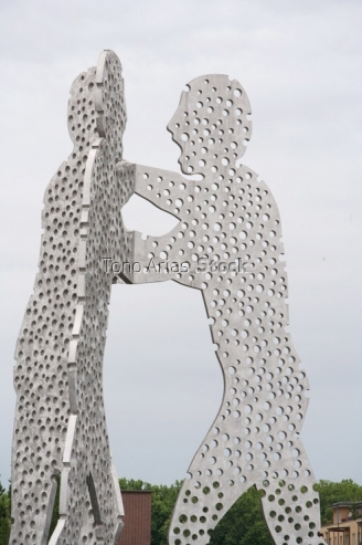 Escultura Hombre Molécula Berlín Alemania