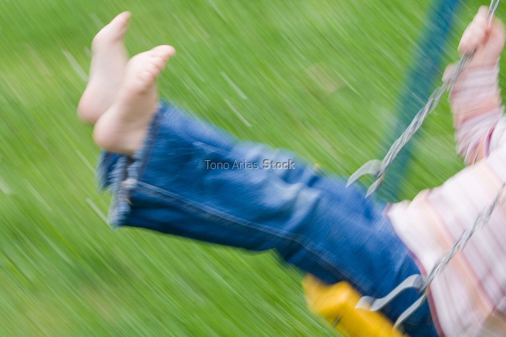 31737