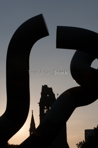 Berlin Escultura de Chillida Kurfürstendamm Berlín Alemania