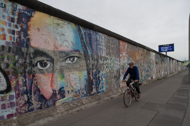 East Side Gallery Berlín Alemania