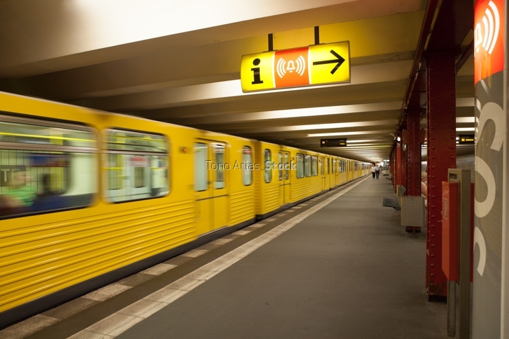 Estación de metro Berlín Alemania