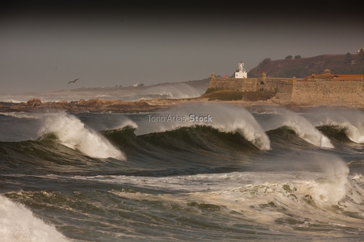 Faro Punta Insua, Portugal/España, desembocadura río Miño