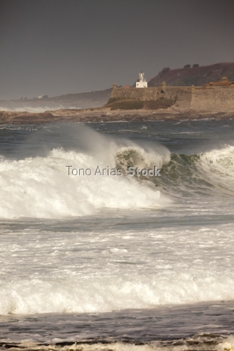 Faro Punta Insua, Portugal/España, desembocadura río Miño