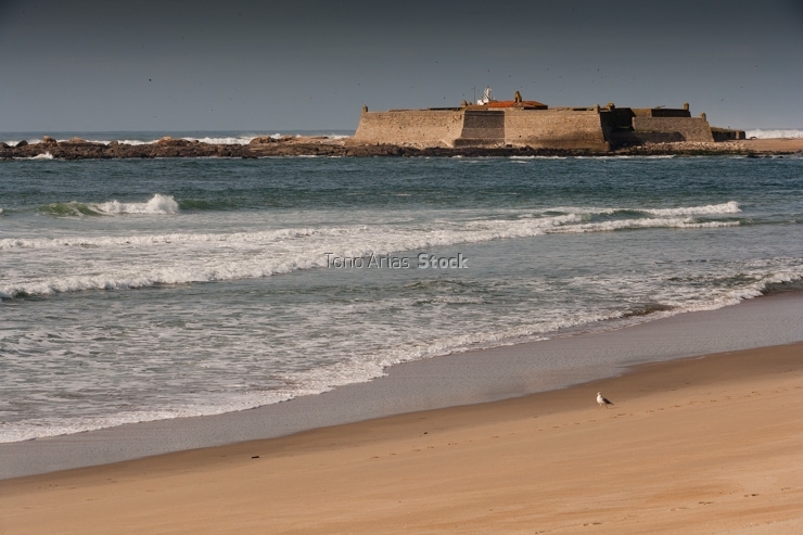 Faro Punta Insua, Portugal/España, desembocadura río Miño