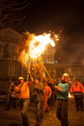 Festa dos "Fachos", Castro Caldelas, provincia de Ourense, Galic