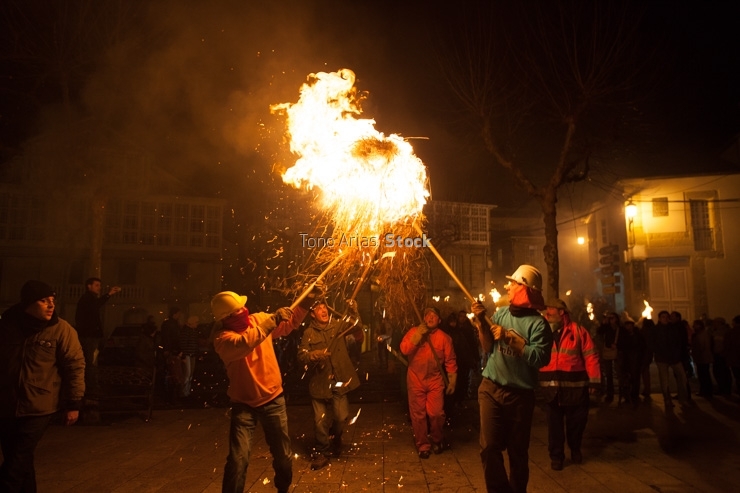 Festa dos "Fachos", Castro Caldelas, provincia de Ourense, Galic
