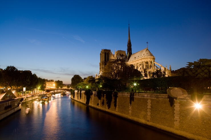 France, Paris, Ile de la Cite, Notre-Dame at night