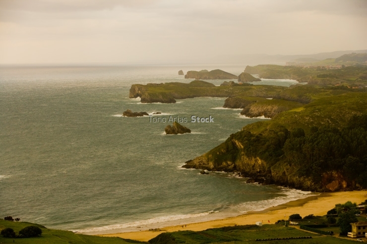Mar Cantábrico, Llanes