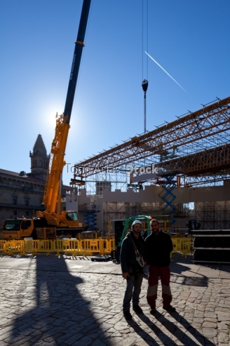Montaxe escenario para visita do papa, Santiago de Compostela, G