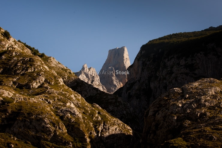 Naranjo de Bulnes, Picos de Europa
