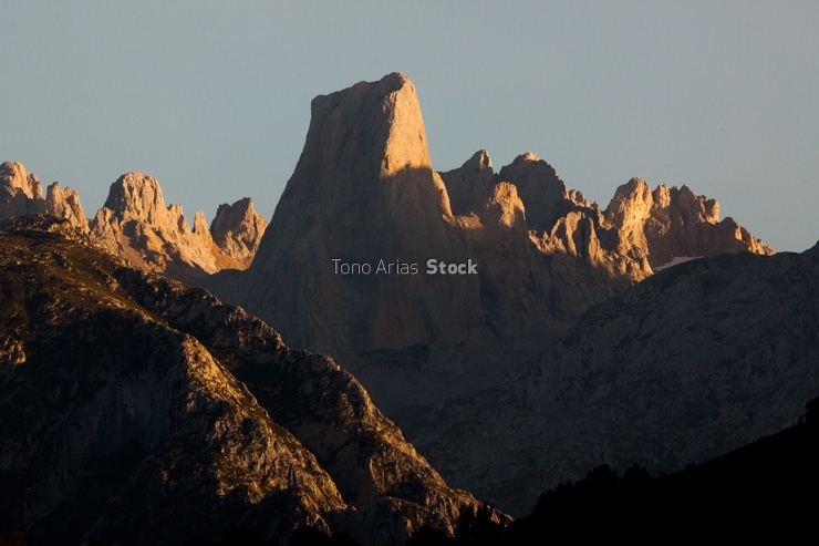 Naranjo de Bulnes, Picos de Europa