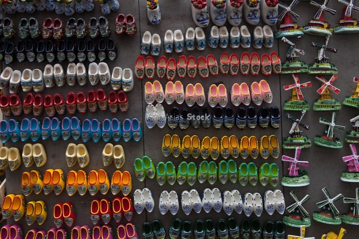 zuecos,mercado de las flores, Amsterdam, Holanda