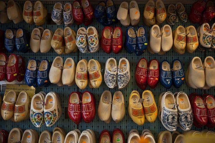 zuecos,mercado de las flores, Amsterdam, Holanda